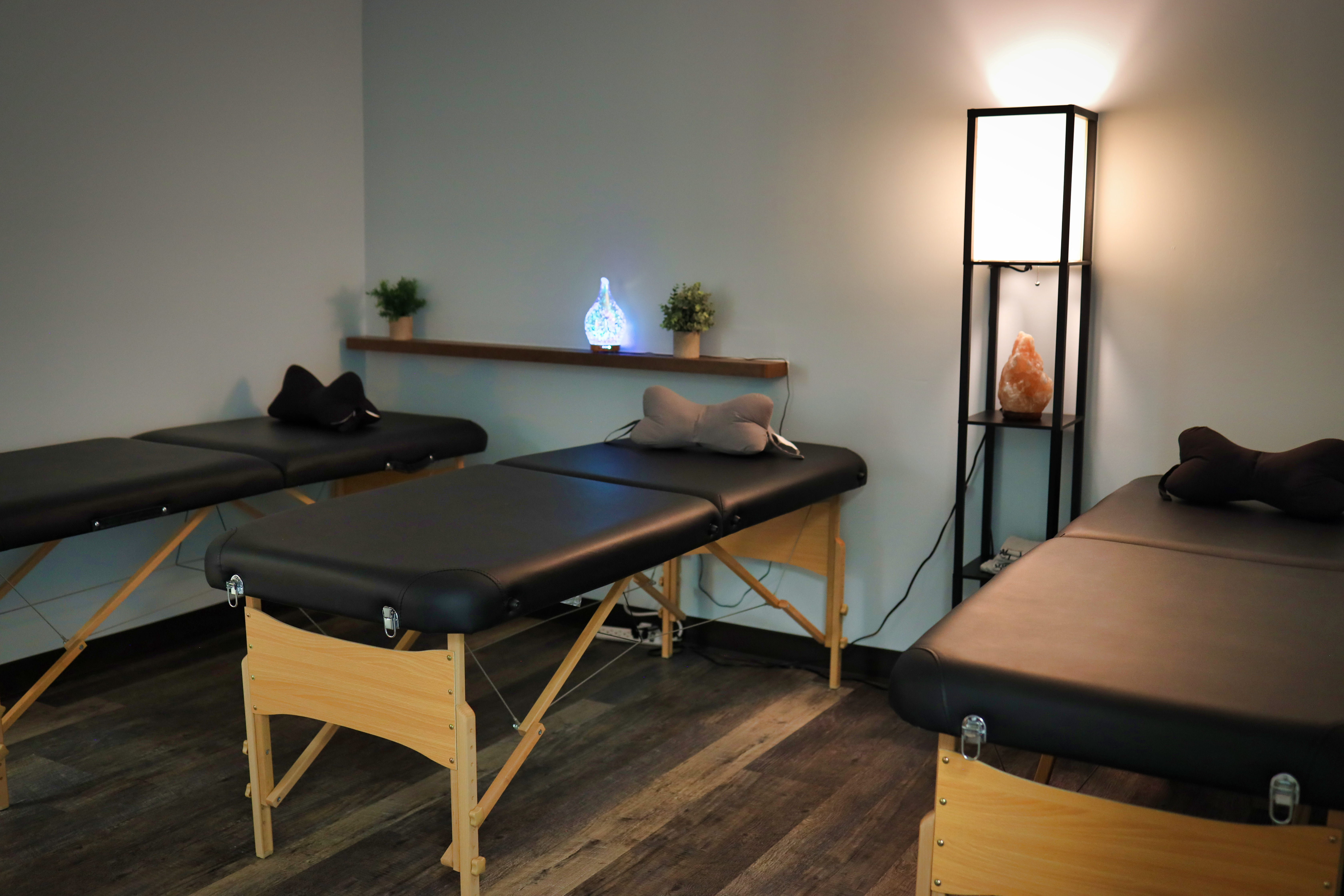 A peaceful care room at One Life Chiropractic